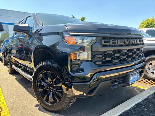 2022 Chevrolet Silverado 1500 Custom Trail Boss