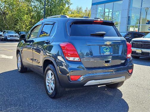 Shadow Gray Metallic 2021 Chevrolet Trax LT