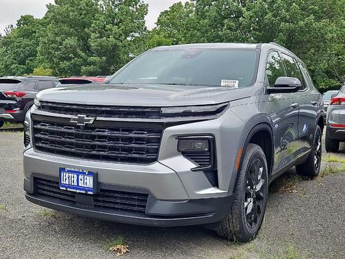 Sterling Gray Metallic 2026 Chevrolet Traverse LT