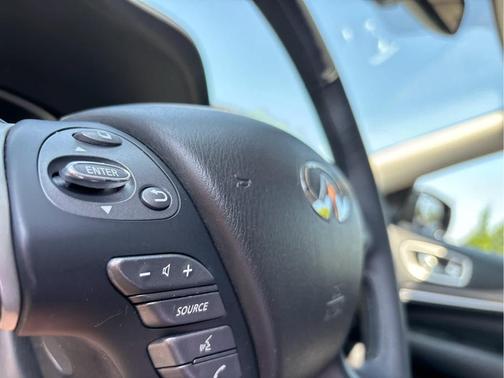 2017 INFINITI QX60 Base