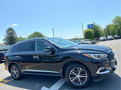 2017 INFINITI QX60 Base
