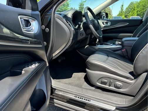 2017 INFINITI QX60 Base