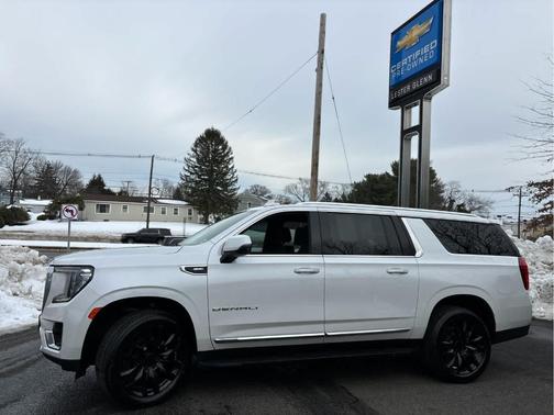 2022 GMC Yukon XL Denali