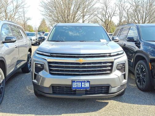 Sterling Gray Metallic 2026 Chevrolet Traverse LT