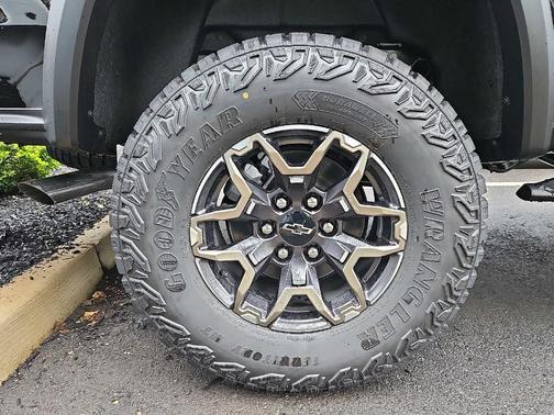 2025 Chevrolet Colorado ZR2