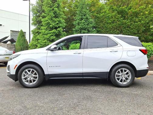 Summit White 2024 Chevrolet Equinox LT