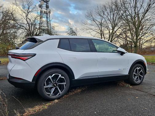2026 Chevrolet Equinox EV LT 1