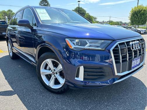 2022 Audi Q7 45 Premium Plus