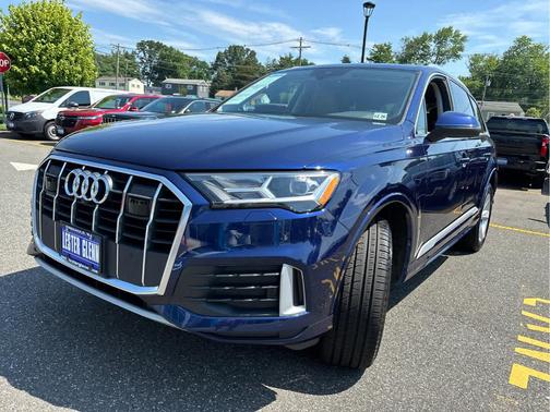 2022 Audi Q7 45 Premium Plus