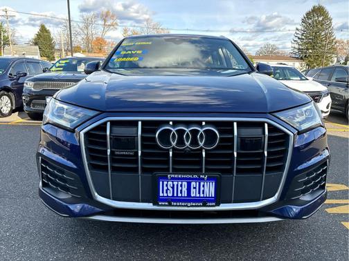 2022 Audi Q7 45 Premium Plus