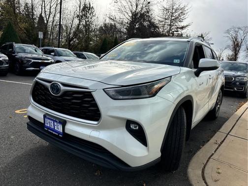 2021 Toyota Highlander Hybrid XLE