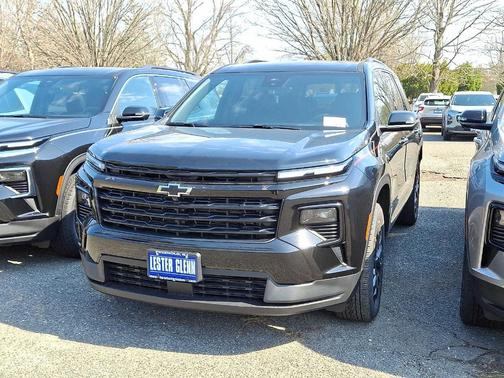 Mosaic Black Metallic 2026 Chevrolet Traverse LT