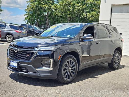 Mosaic Black Metallic 2023 Chevrolet Traverse RS