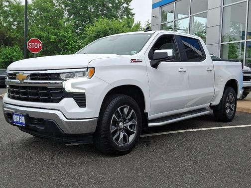 Summit White 2023 Chevrolet Silverado 1500 LT