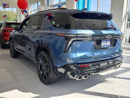 2025 Chevrolet Traverse RS
