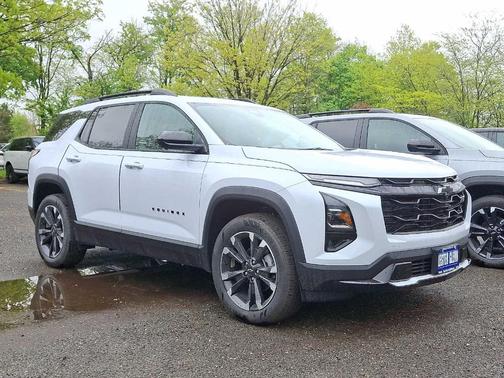 Polar White 2026 Chevrolet Equinox RS