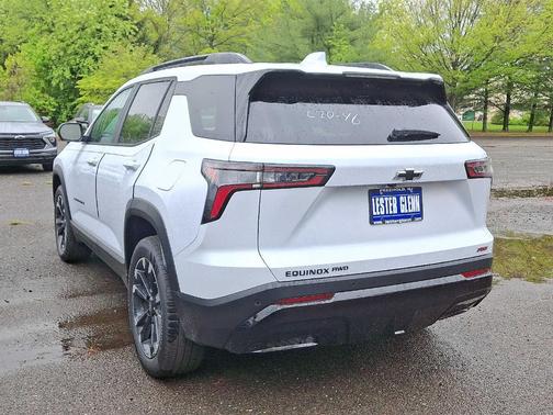 Polar White 2026 Chevrolet Equinox RS