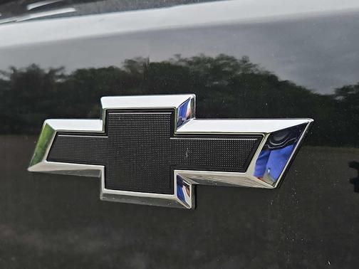 Mosaic Black Metallic 2026 Chevrolet Trailblazer RS