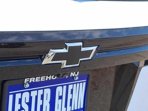 Summit White 2026 Chevrolet Traverse LT