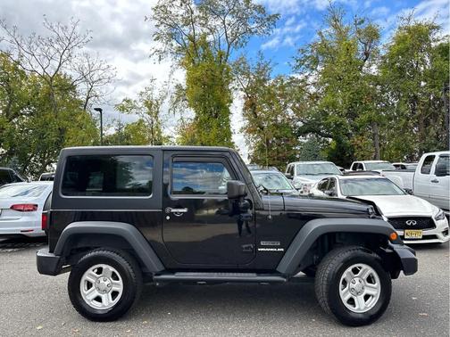 2017 Jeep Wrangler Sport