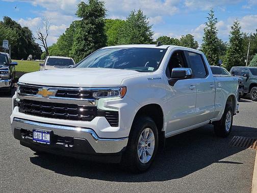 Summit White 2023 Chevrolet Silverado 1500 LT