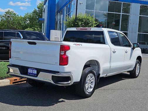 Summit White 2023 Chevrolet Silverado 1500 LT