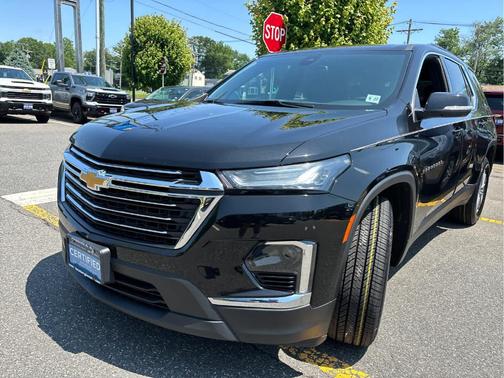 2022 Chevrolet Traverse LT Cloth