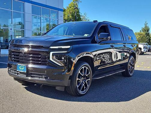 Black 2025 Chevrolet Suburban RST