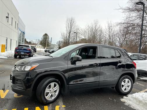 2022 Chevrolet Trax LS