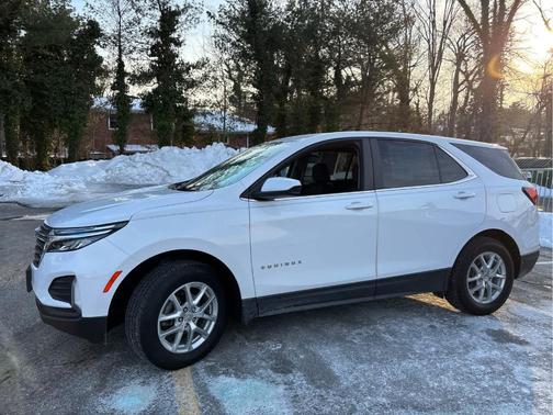 Summit White 2023 Chevrolet Equinox 1LT
