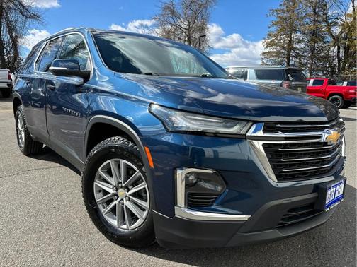 2022 Chevrolet Traverse LT Cloth