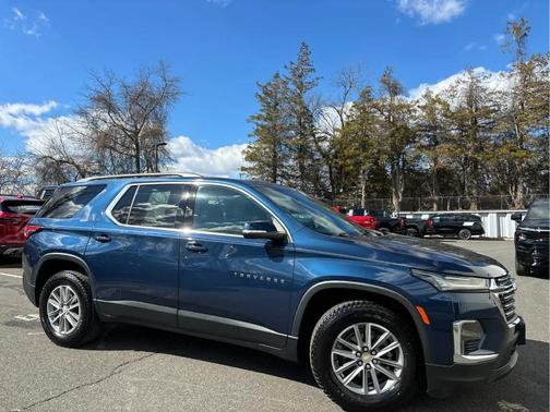 2022 Chevrolet Traverse LT Cloth