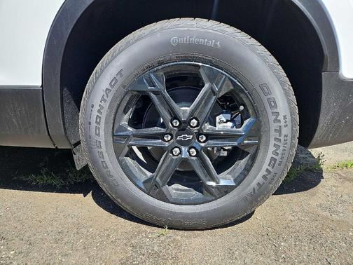 Summit White 2026 Chevrolet Blazer LT
