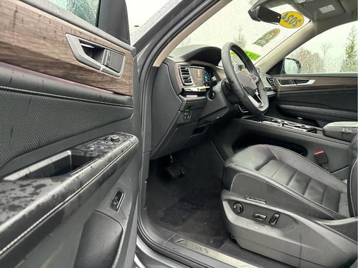 2024 Volkswagen Atlas 2.0T SEL