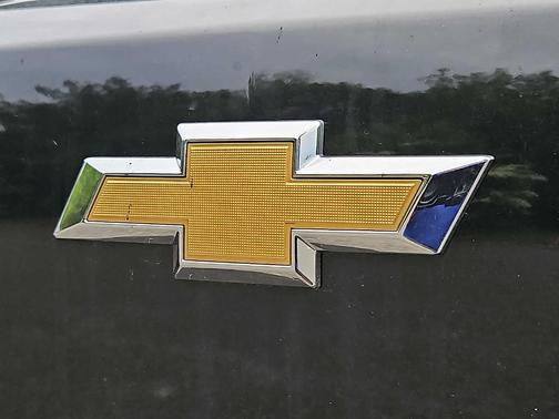 Mosaic Black Metallic 2026 Chevrolet Trailblazer LS