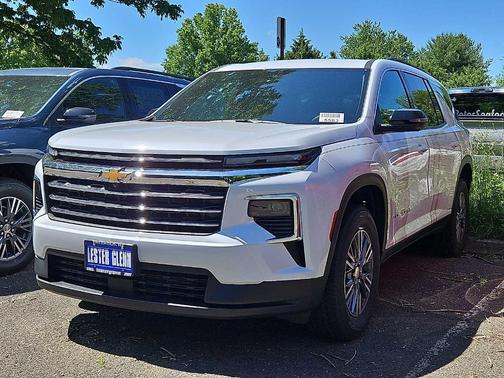 Polar White 2026 Chevrolet Traverse LT