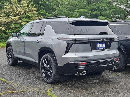 2025 Chevrolet Traverse RS