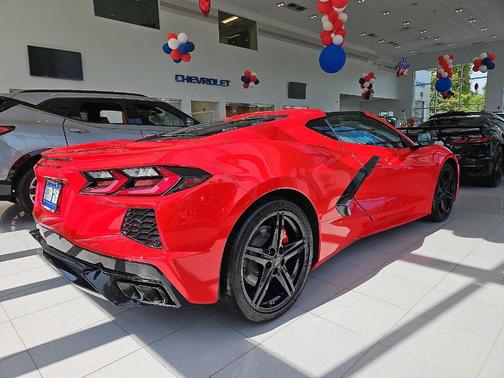 2026 Chevrolet Corvette Stingray w/1LT