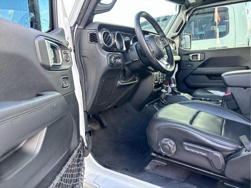 2021 Jeep Wrangler Unlimited Sahara Altitude