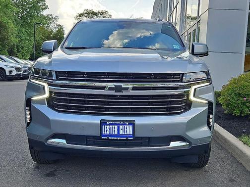 Sterling Gray Metallic 2023 Chevrolet Suburban LT
