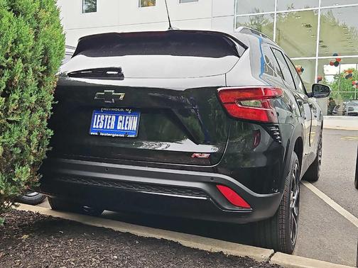 Mosaic Black Metallic 2026 Chevrolet Trax 2RS