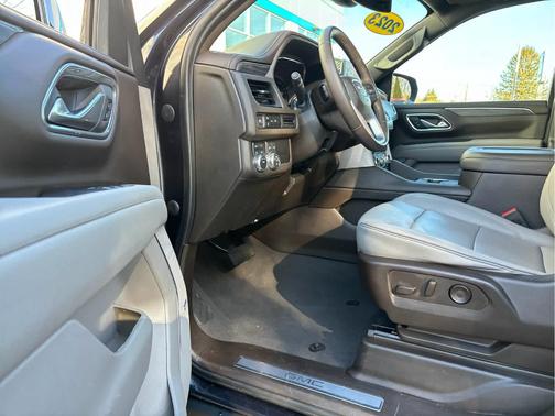 2023 GMC Yukon XL SLT