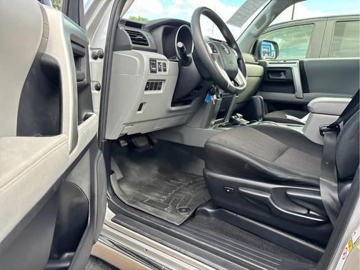 2013 Toyota 4Runner SR5