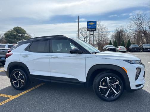 Summit White 2023 Chevrolet Trailblazer RS