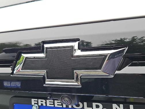 Summit White 2026 Chevrolet Traverse LT