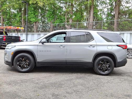 Sterling Gray Metallic 2024 Chevrolet Traverse Limited LT Cloth