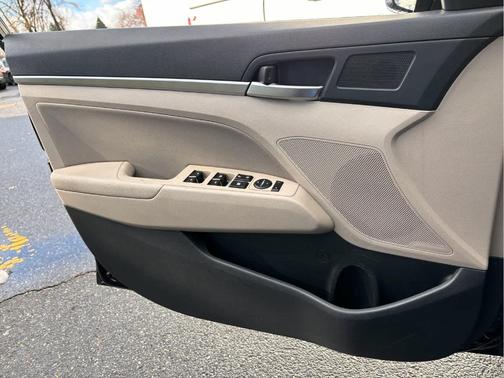 2019 Hyundai ELANTRA Value Edition