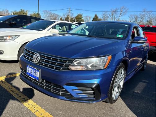 2017 Volkswagen Passat 1.8T R-Line