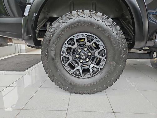 Agate Black 2024 Ford F-150 Raptor