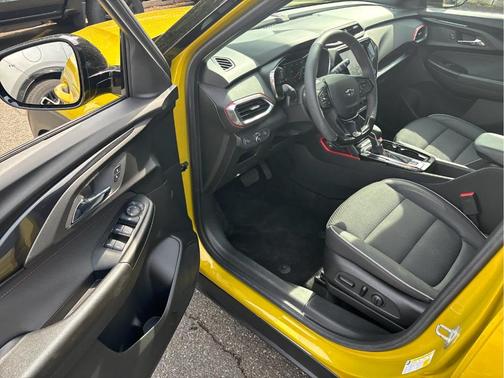 Nitro Yellow 2023 Chevrolet Trailblazer RS